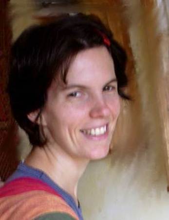 Ein Bild, das Person, Menschliches Gesicht, Lcheln, Zahn enthlt.

KI-generierte Inhalte knnen fehlerhaft sein.